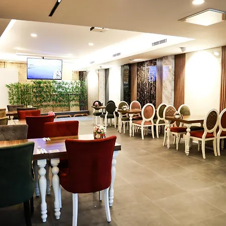 Mia Berre Hotel 4*