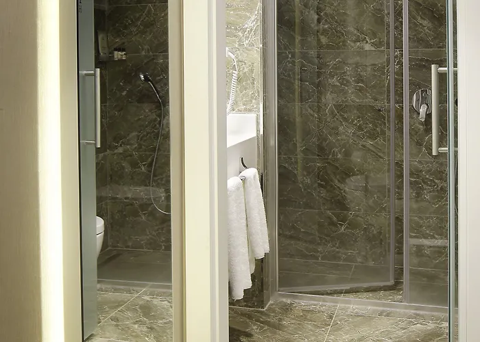 ميا باريه 4*