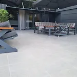 Mia Berre Istanboel
