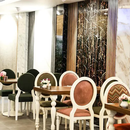Mia Berre Hotel